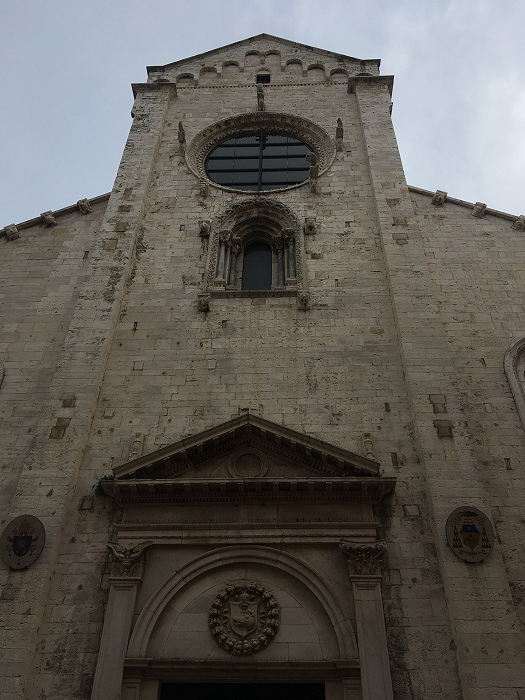 Барлетта. Собор Санта-Мария-Маджоре. Западный фасад собора.